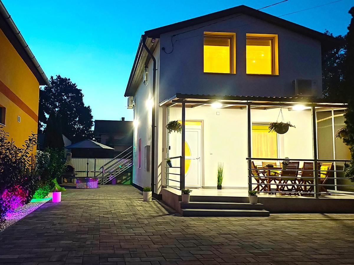White Stone Apartman Hajdúszoboszló Dış mekan fotoğraf
