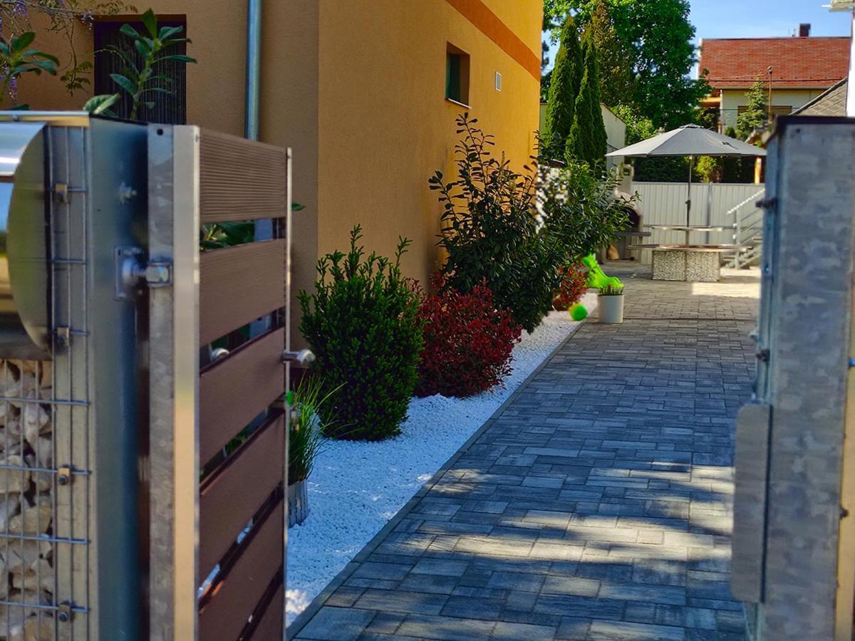 White Stone Apartman Hajdúszoboszló Dış mekan fotoğraf