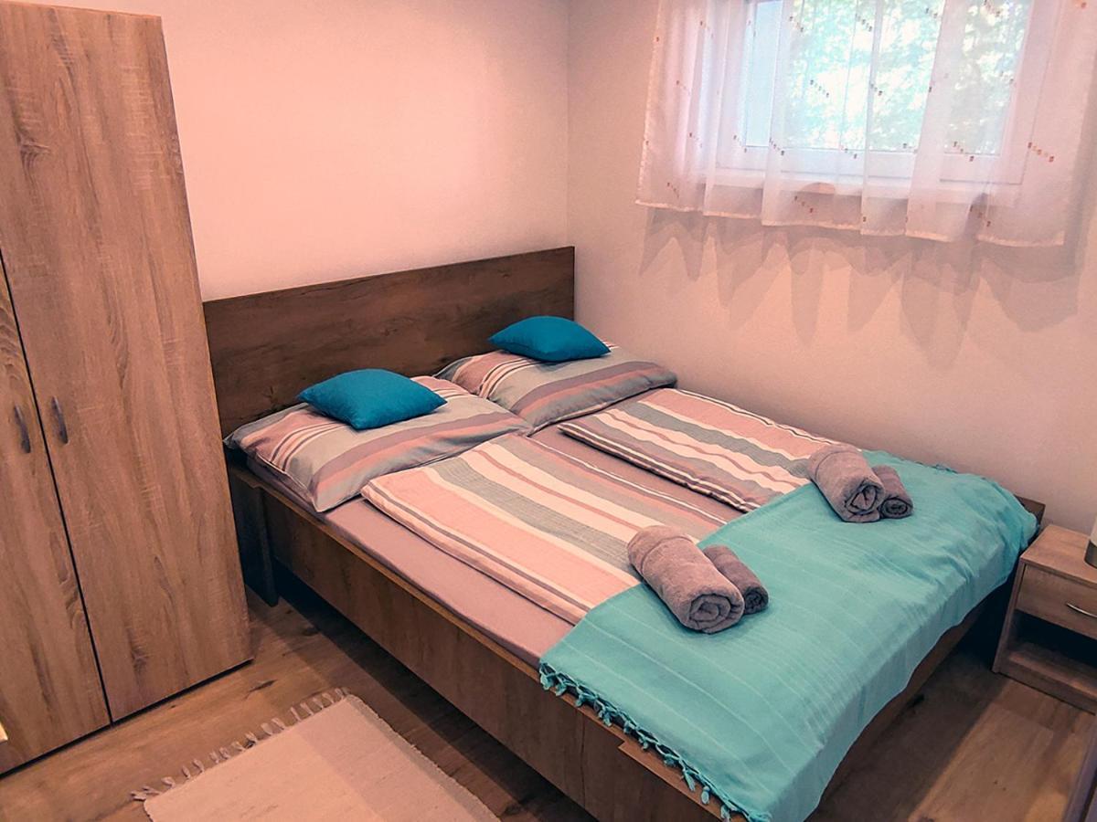 White Stone Apartman Hajdúszoboszló Dış mekan fotoğraf