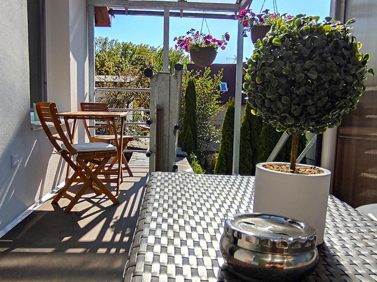 White Stone Apartman Hajdúszoboszló Dış mekan fotoğraf