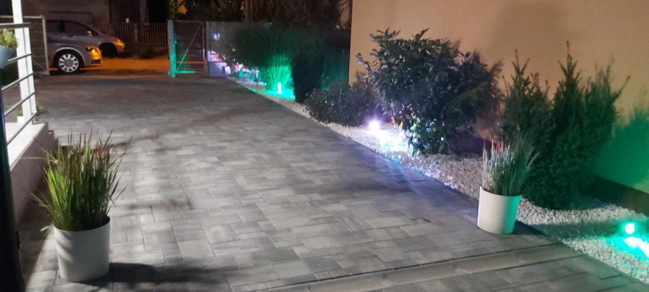 White Stone Apartman Hajdúszoboszló Dış mekan fotoğraf