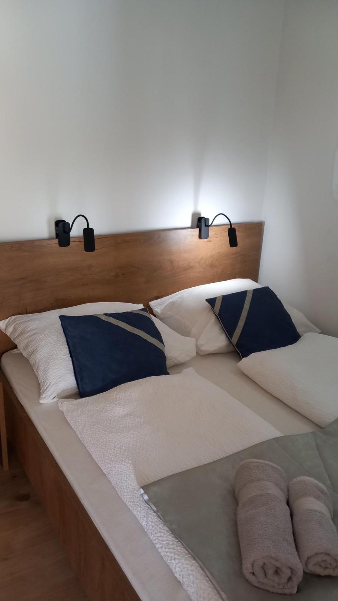 White Stone Apartman Hajdúszoboszló Dış mekan fotoğraf